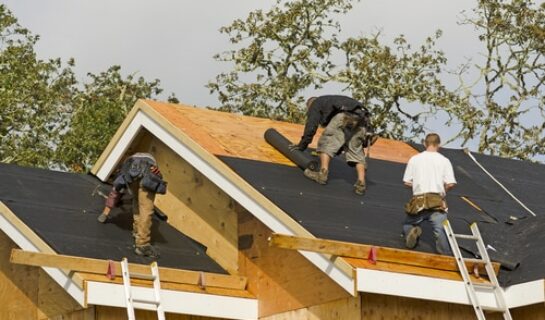 Dachdeckerarbeiten – Verantwortlichkeit für Anschlüsse zwischen Dachstuhl-, Gauben- und Dämmarbeiten