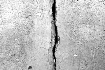 Gebäuderisse als wesentliche Mängel – Abzug „neu für alt“