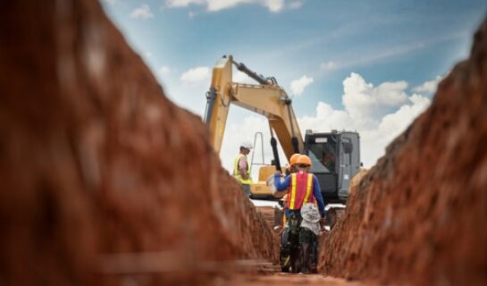 Bauunternehmerhaftung – Beschädigung einer Abwasserleitung bei Baggerarbeiten