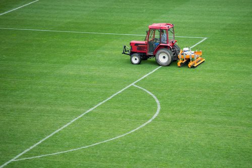 VOB-Vertrag - Mangelhaftigkeit eines Sportplatzes - Unverhältnismäßigkeit der Nacherfüllung