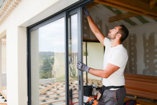 Einbau von Fenstertüren - Mängelfreiheit bei Einhaltung von Toleranzen