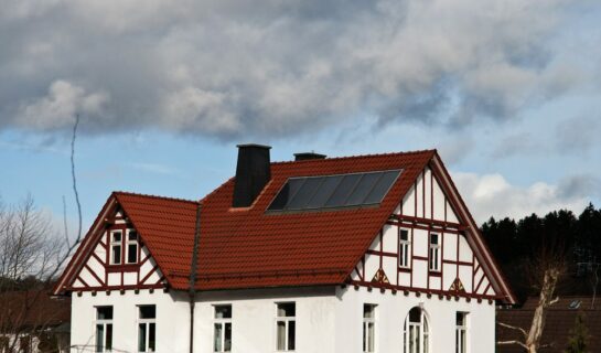 Photovoltaikanlage – Errichtung auf einem denkmalgeschützten Gebäude